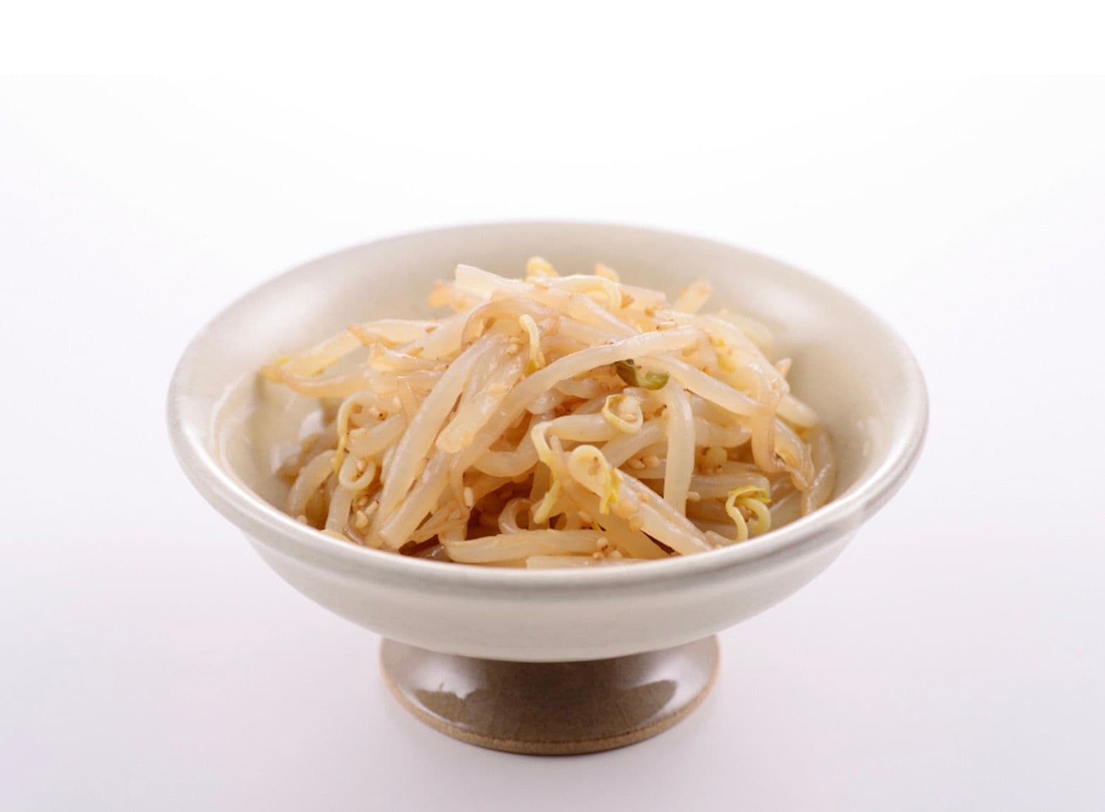 Sukju Namul Muchim (koreanischer Mungbohnensprossensalat, 숙주나물)