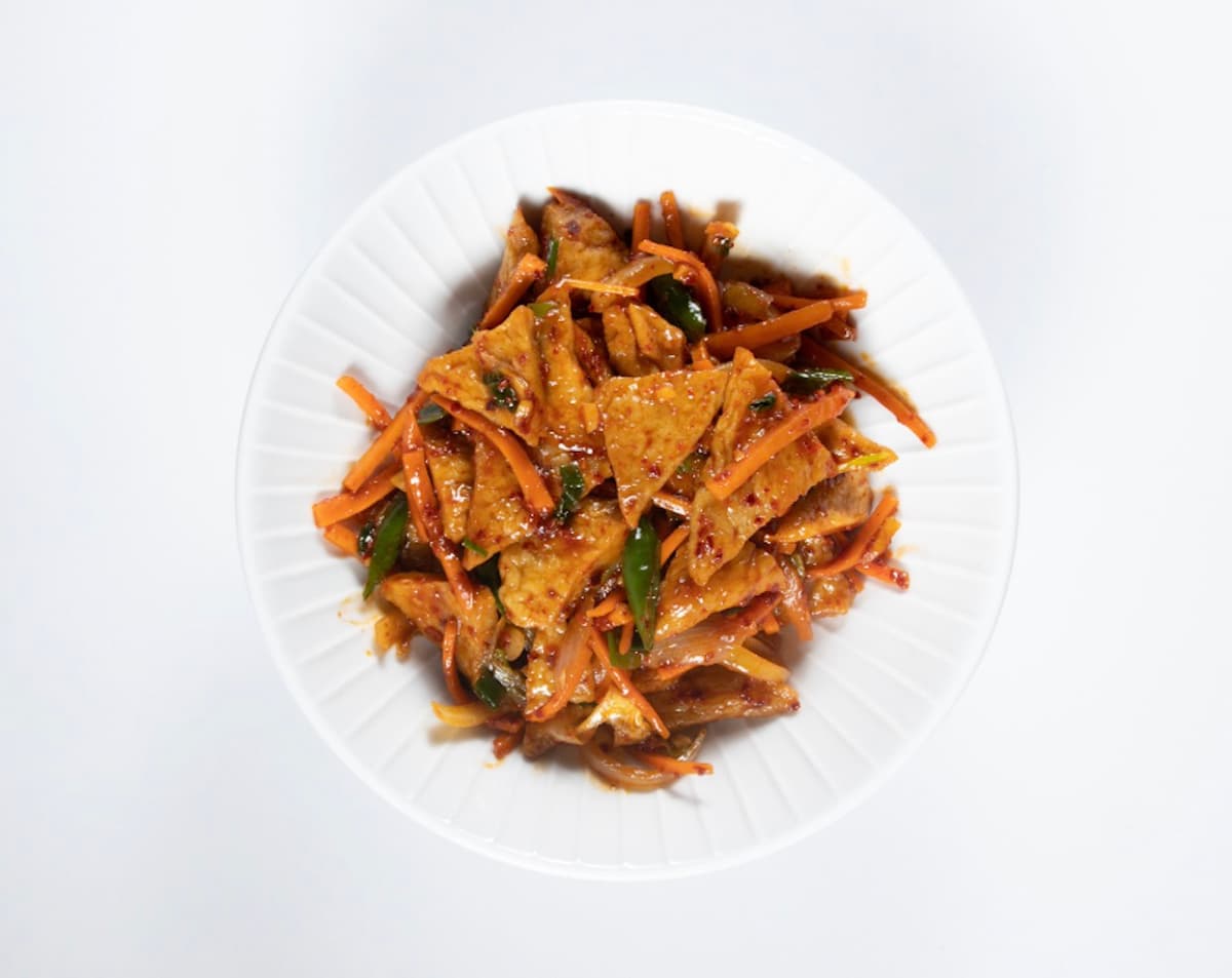 Eomuk Bokkeum (Gebratener Fischkuchen, 어묵 볶음) Thumbnail
