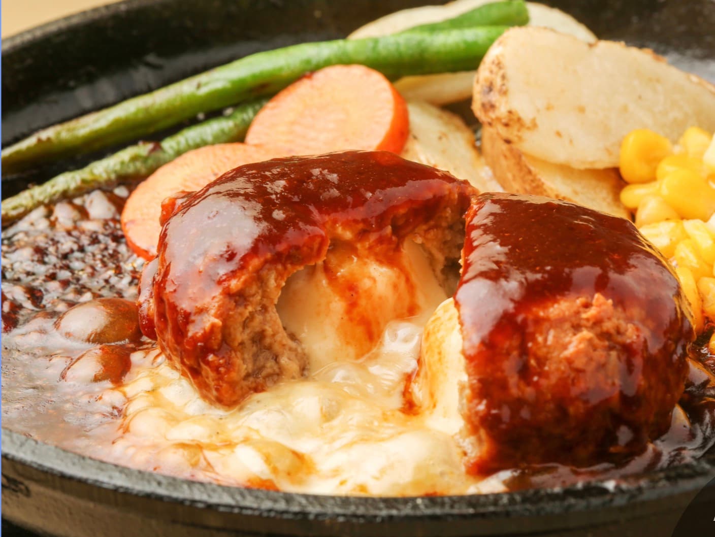 Hambak Steak (koreanisches Hacksteak, 함박스테이크)